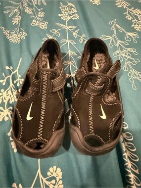 Nike Kids Black Sandals with Swoosh
